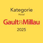 Plakette Gault & Millau Auszeichnung als eines der besten Hotels in der Kategorie „Seminar“!